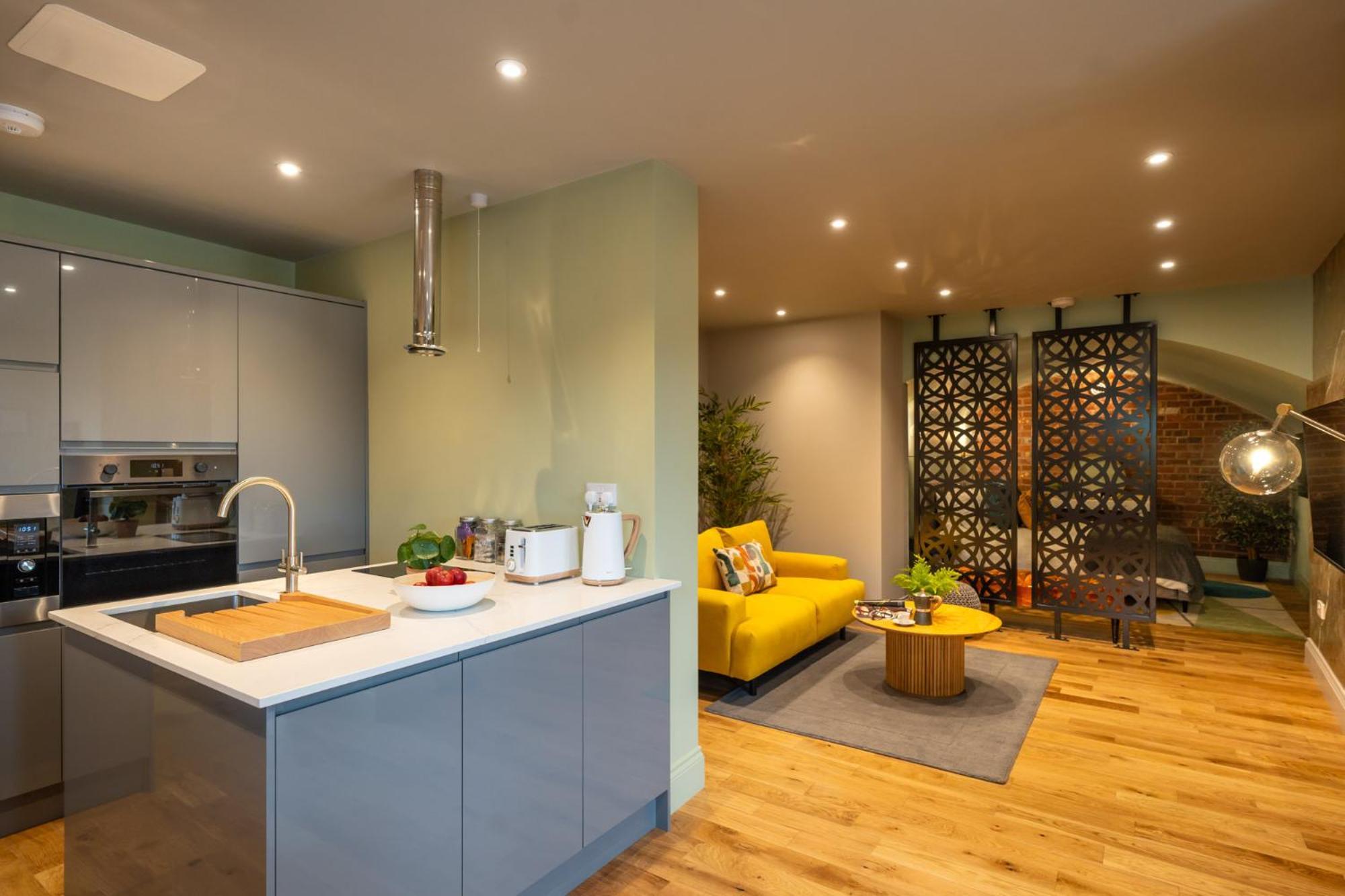 Commandery Vaults - Luxury Apartment In City Centre With Sky Tv Worcester Exterior foto