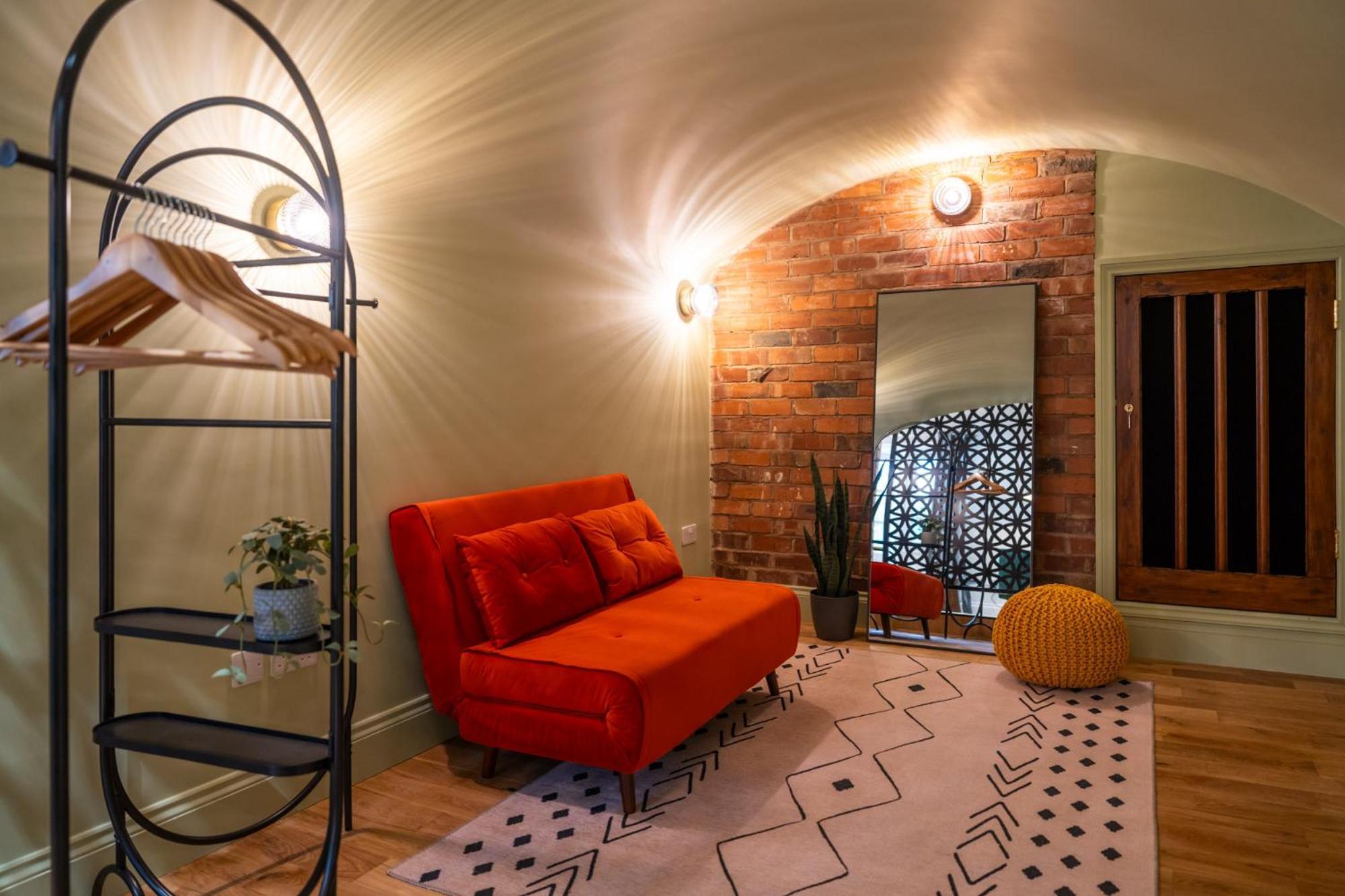Commandery Vaults - Luxury Apartment In City Centre With Sky Tv Worcester Exterior foto