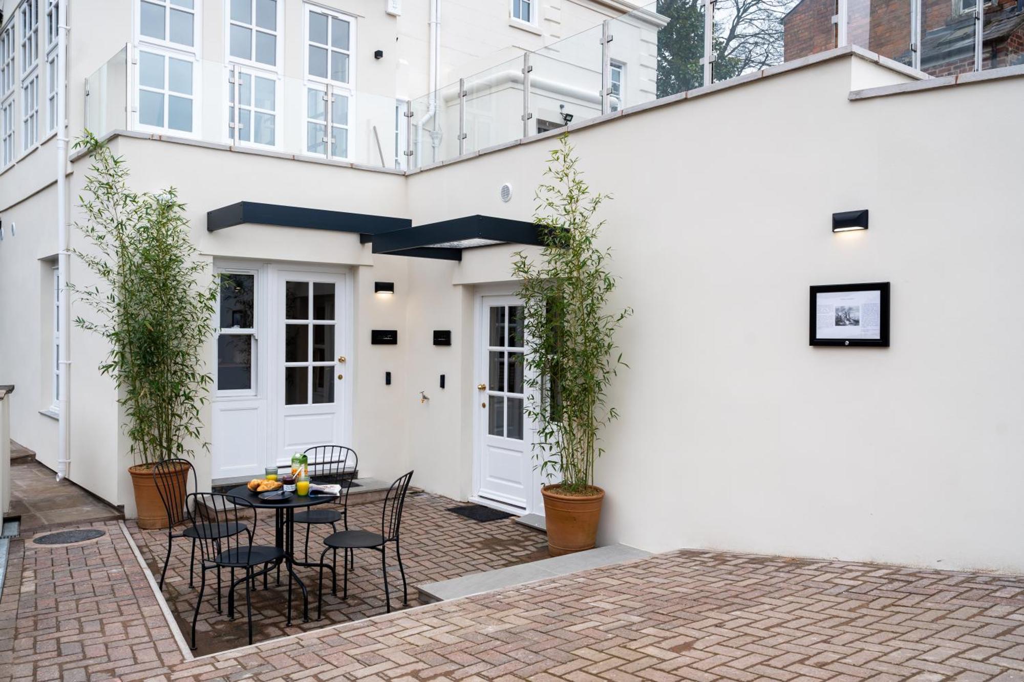 Commandery Vaults - Luxury Apartment In City Centre With Sky Tv Worcester Exterior foto